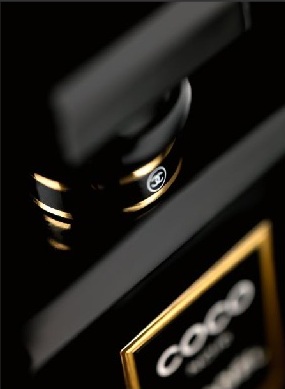 Fragrantica - The new fragrance by Chanel – Coco Noir - is inspired by  past, travelling, Baroque, Venice at night  The scent brings a breath of  old times with a veil