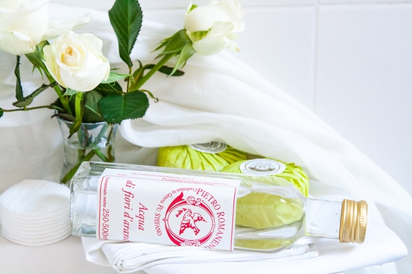 Relieve Dry Hair and Lift Your Mood with Gardenia Flower Water